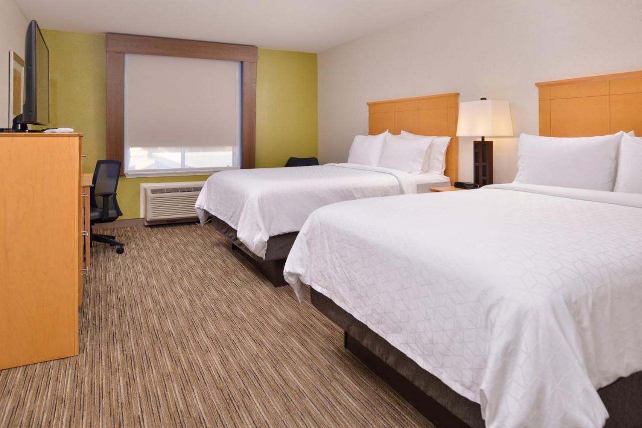 Holiday Inn Express Stockton Southeast By Ihg Exterior foto
