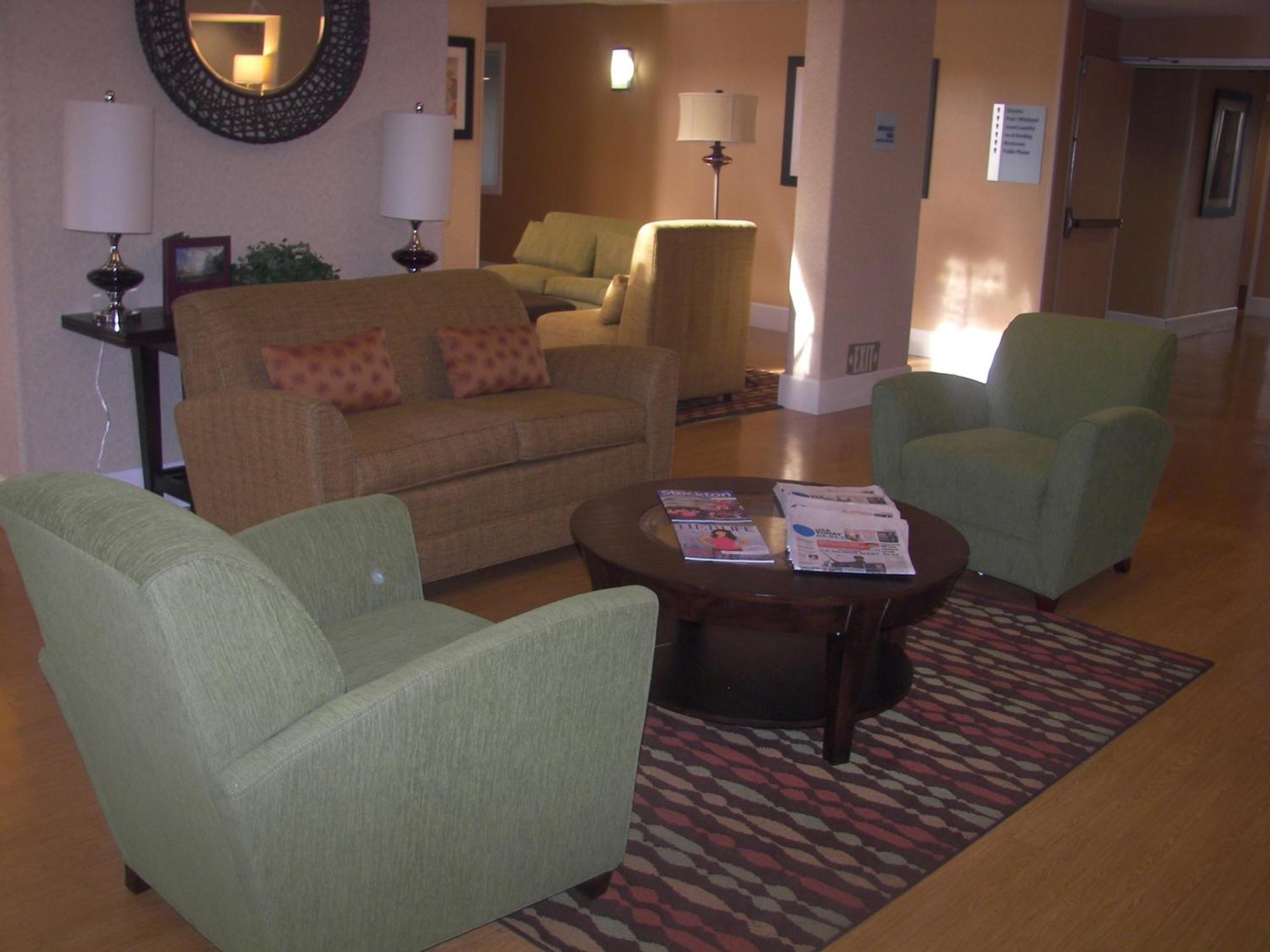 Holiday Inn Express Stockton Southeast By Ihg Exterior foto