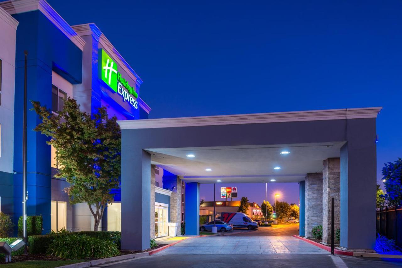 Holiday Inn Express Stockton Southeast By Ihg Exterior foto
